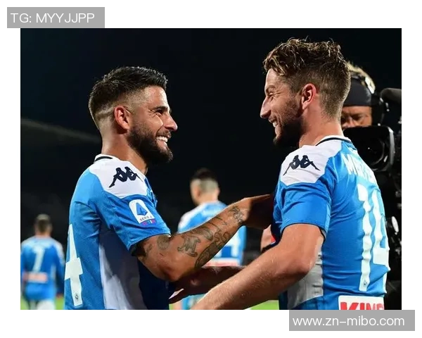 那不勒斯主席德劳伦蒂斯与利雅得胜利CEO合影展示C罗球衣引发热议 那不勒斯主席德劳伦蒂斯与利雅得胜利CEO合影展示C罗球衣引发热议